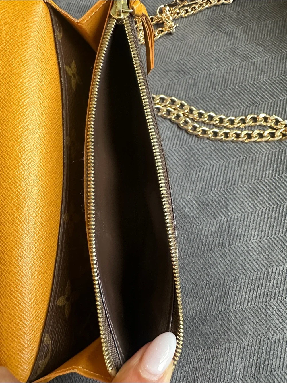 Louis Vuitton Monogram Canvas Emilie Wallet